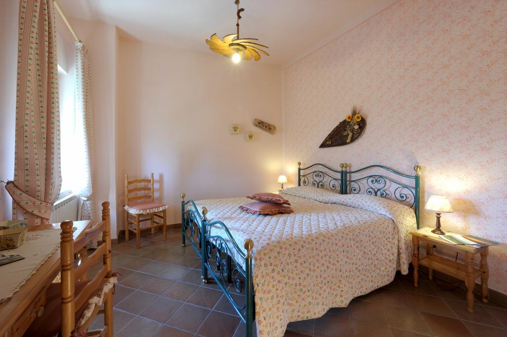 Agriturismo Podere Poggio Ai Cieli San Gimignano Kamer foto