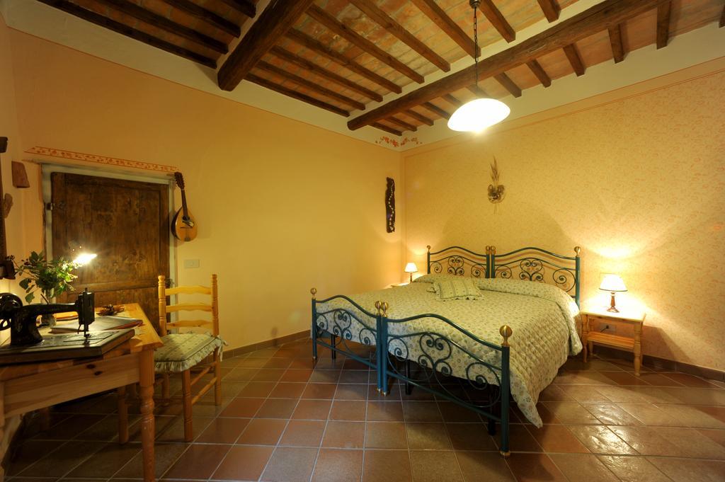 Agriturismo Podere Poggio Ai Cieli San Gimignano Kamer foto